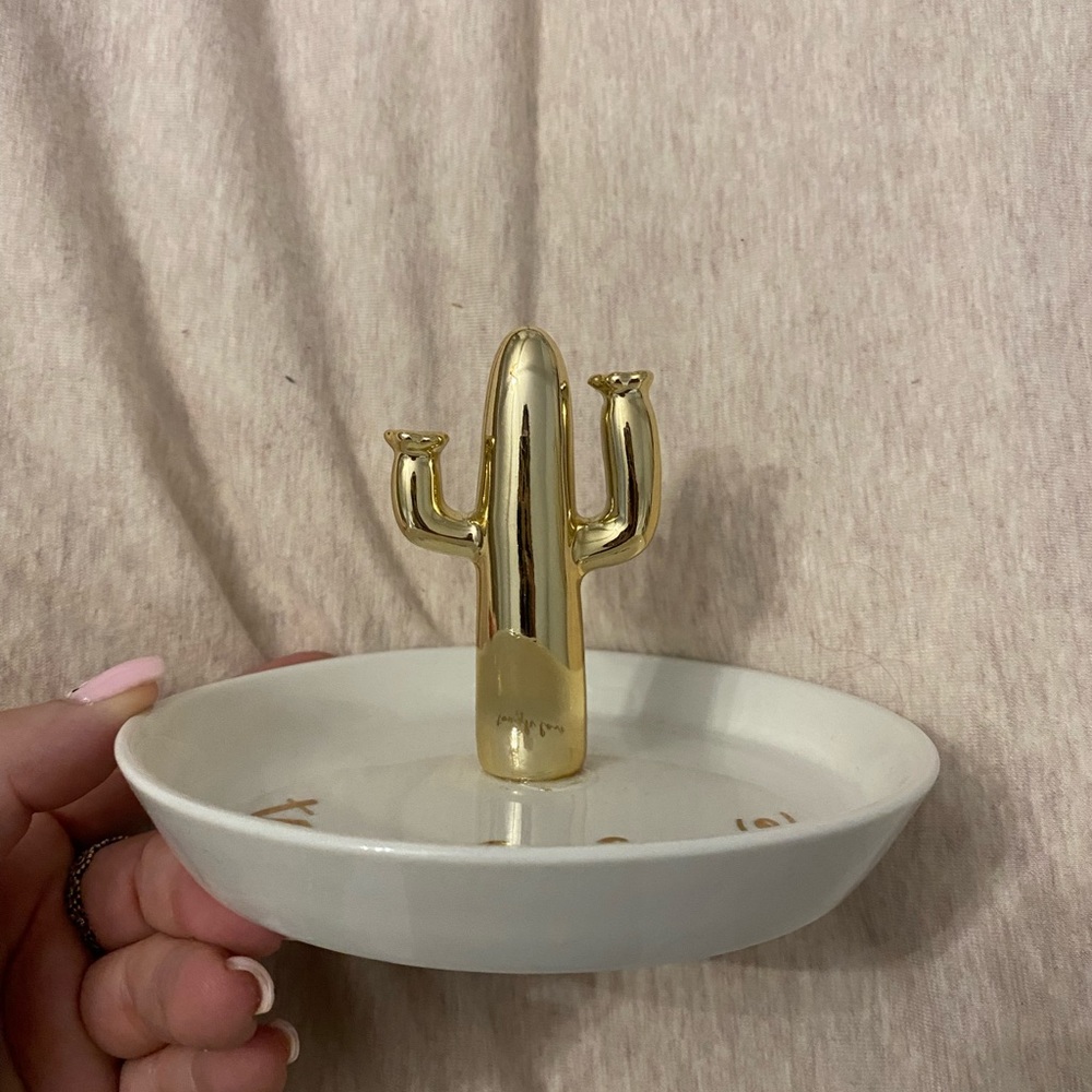 Jewelry holder